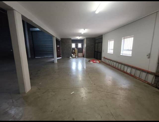 INDUSTRIAL PROPERTY TO RENT IN STORMILL